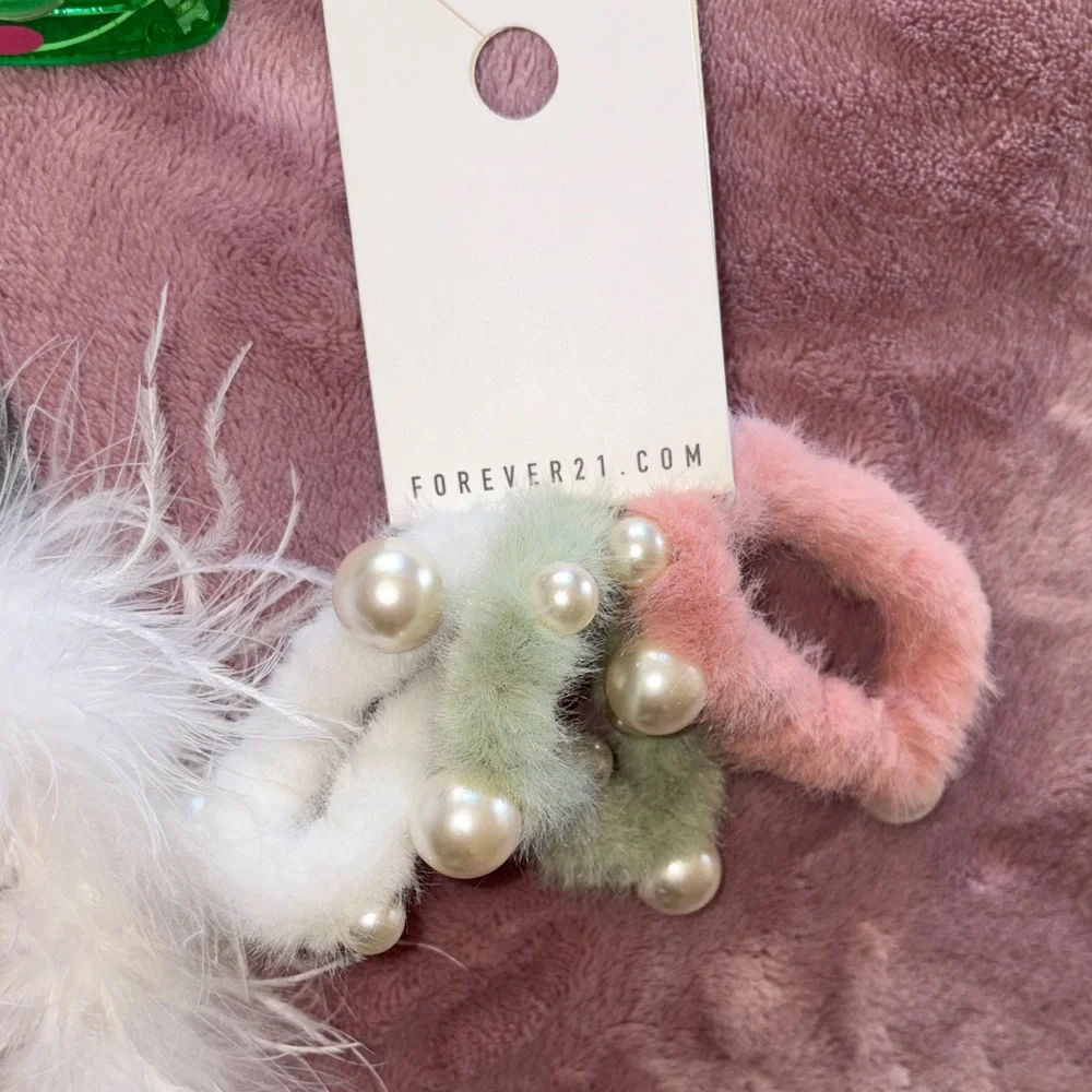 Forever 21 includes fluffy